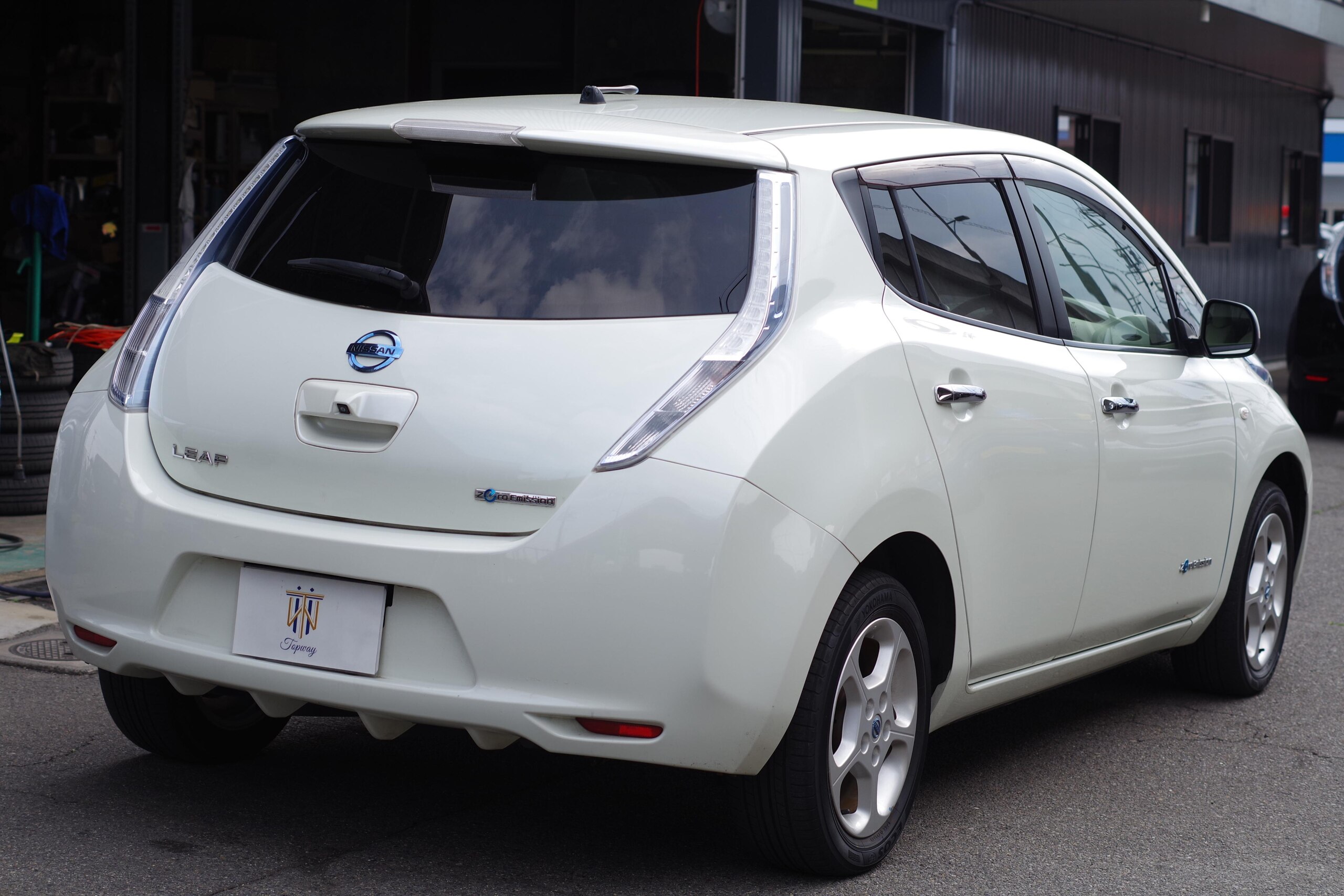 Nissan Leaf X